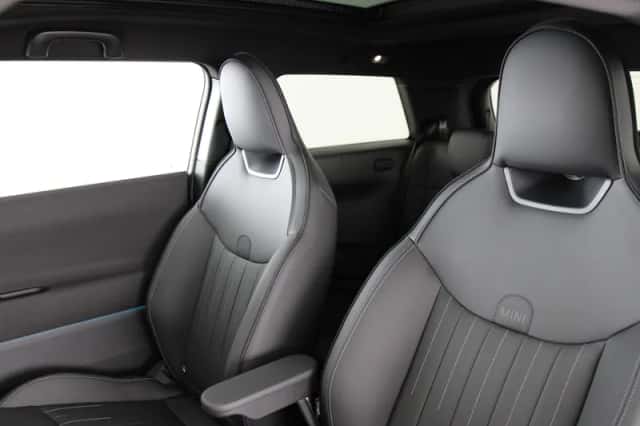 MINI Cooper (2026) thumbnail 6