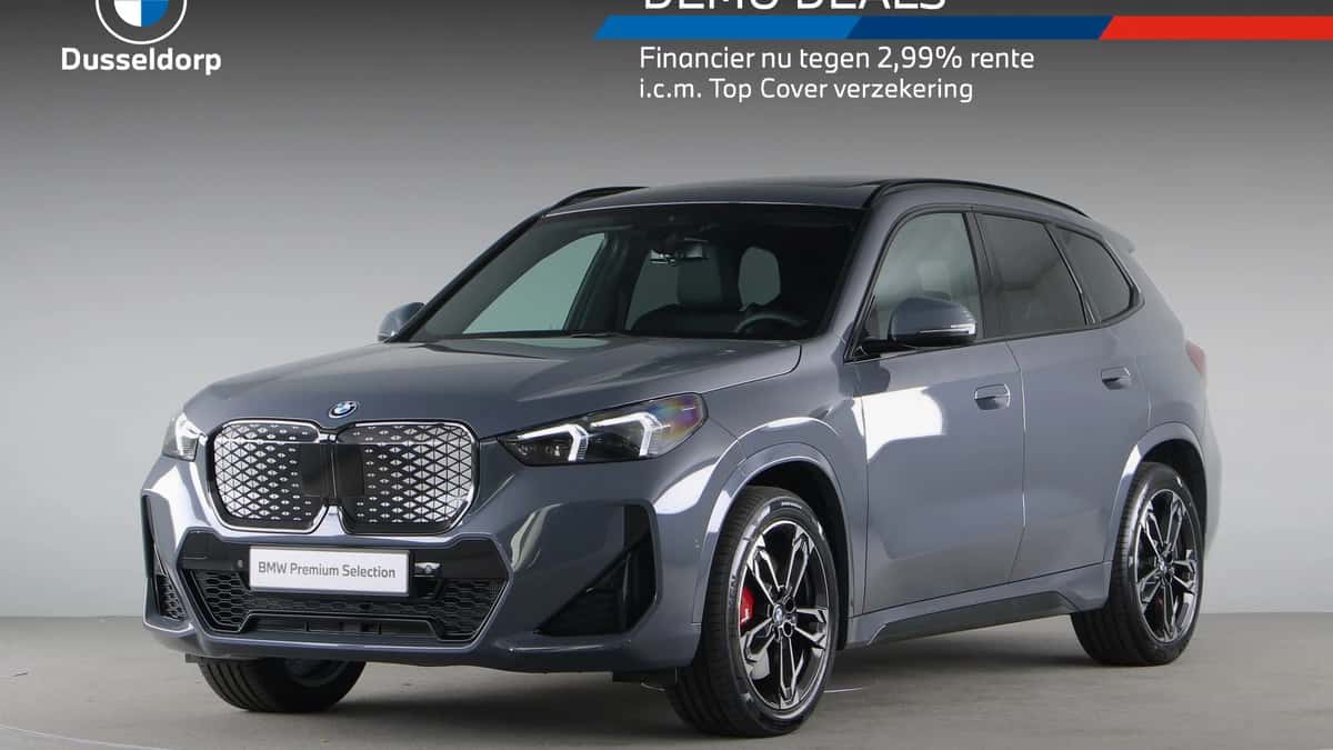 BMW iX1 (2026) — foto 1