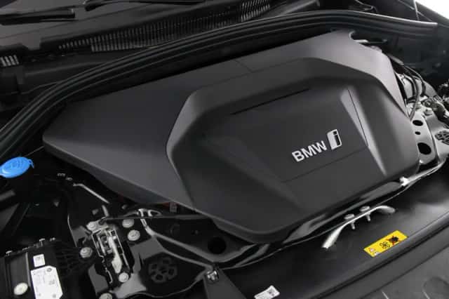 BMW iX1 (2026) thumbnail 4