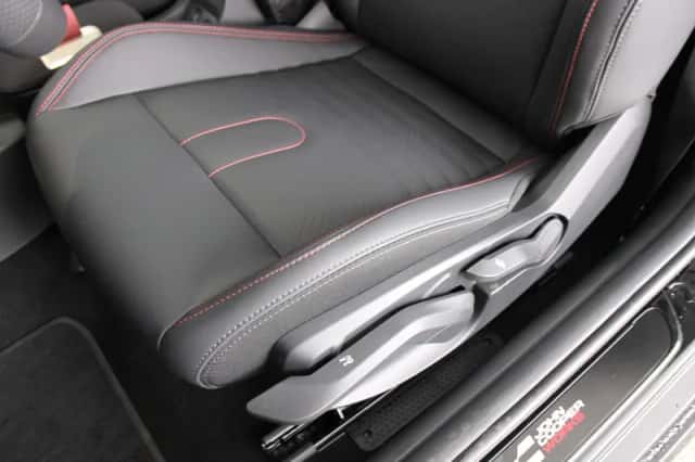 MINI Cooper (2026) thumbnail 16