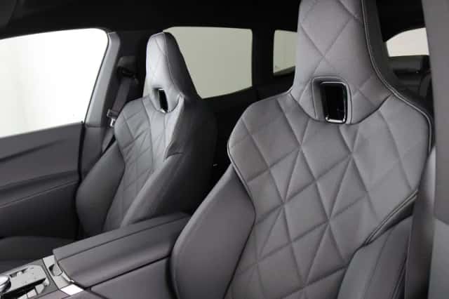 BMW iX (2026) thumbnail 4