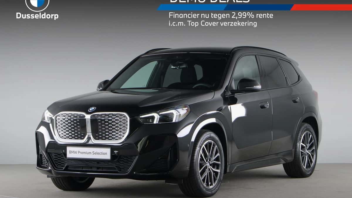 BMW iX1 (2026) — foto 1