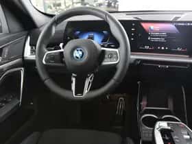 BMW iX1 (2026) thumbnail 2