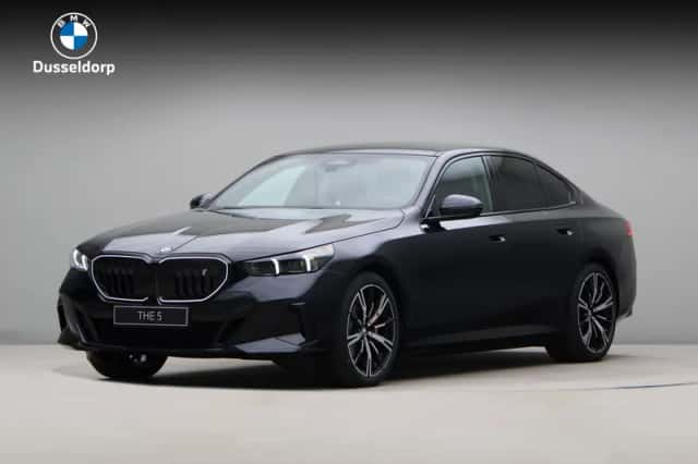 BMW i5 (2026) thumbnail 1