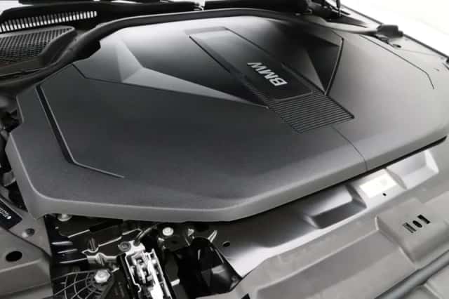 BMW i5 (2026) thumbnail 4