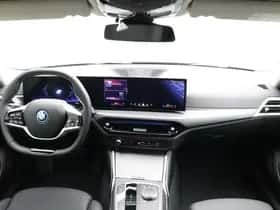 BMW i4 (2026) thumbnail 13