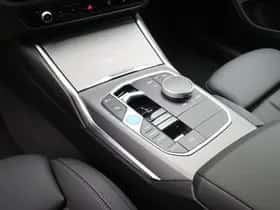 BMW i4 (2026) thumbnail 18