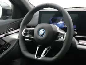 BMW i5 (2026) thumbnail 2