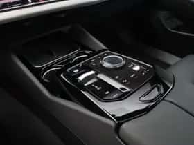 BMW i5 (2026) thumbnail 18