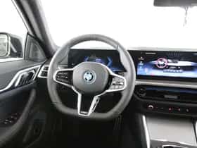 BMW i4 (2026) thumbnail 2