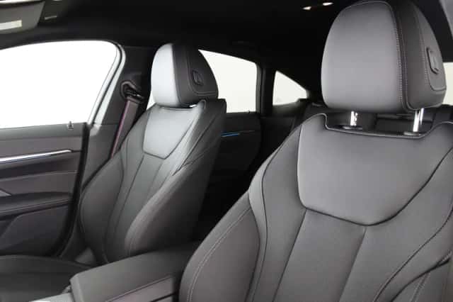 BMW i4 (2026) thumbnail 5