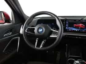BMW iX2 (2025) thumbnail 2