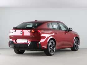BMW iX2 (2025) thumbnail 9