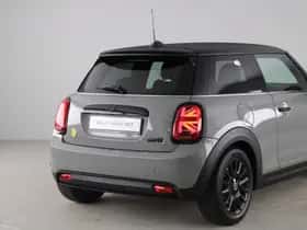 MINI Electric (2022) thumbnail 19
