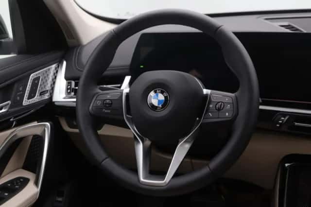 BMW X1 (2026) thumbnail 2