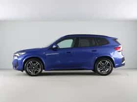 BMW X1 (2023) thumbnail 12