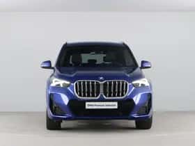 BMW X1 (2023) thumbnail 6