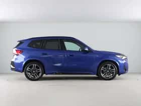 BMW X1 (2023) thumbnail 8