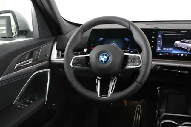 BMW X1 (2026) thumbnail 2