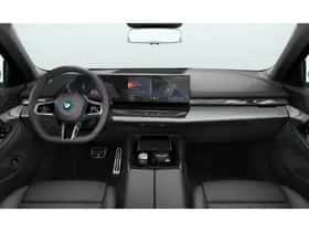 BMW i5 (2026) thumbnail 4