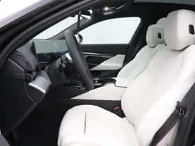 BMW i5 (2026) thumbnail 5
