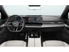 BMW i5 (2026) thumbnail 4