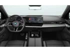 BMW i5 (2026) thumbnail 4