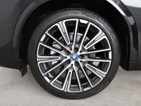 BMW iX2 (2025) thumbnail 18