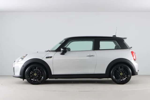 MINI Electric (2022) thumbnail 12