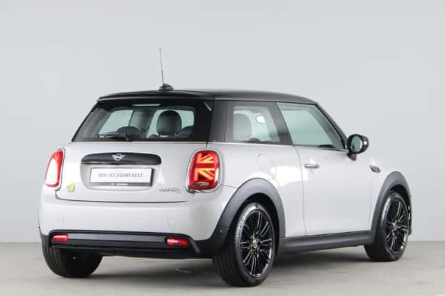 MINI Electric (2022) thumbnail 9