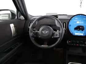 MINI Countryman (2024) thumbnail 2
