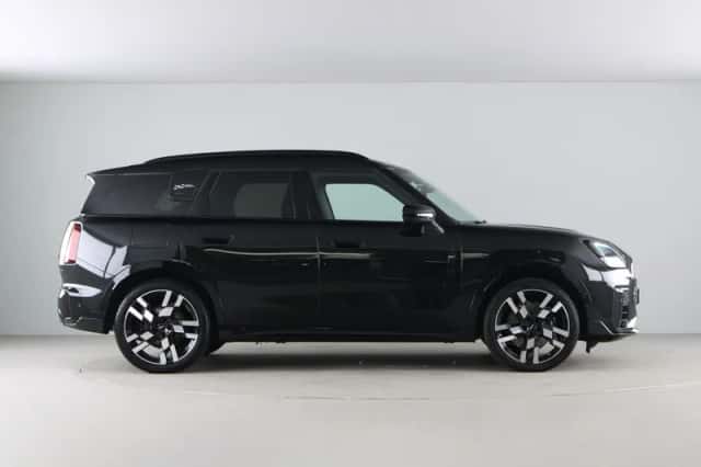 MINI Countryman (2024) thumbnail 9