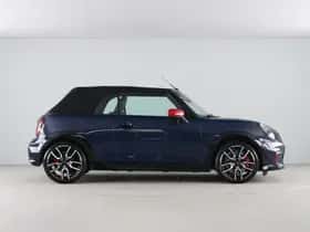 MINI Cabrio (2026) thumbnail 13