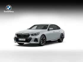 BMW i5 (2026) thumbnail 1
