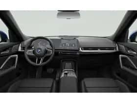 BMW iX1 (2026) thumbnail 4