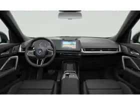 BMW iX1 (2026) thumbnail 4