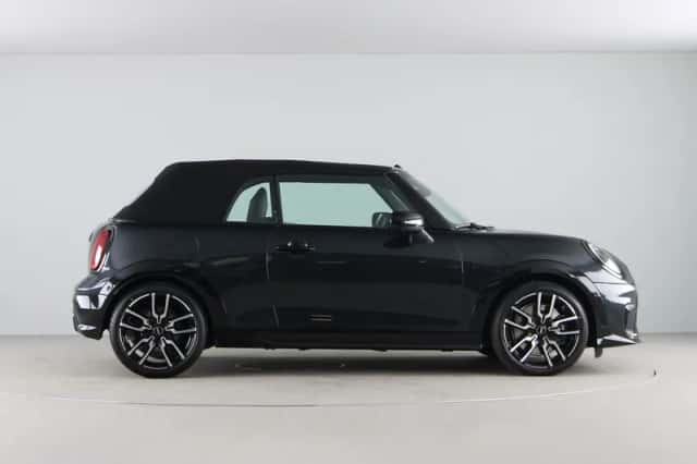 MINI Cabrio (2026) thumbnail 12