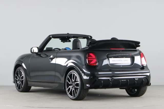 MINI Cabrio (2026) thumbnail 18