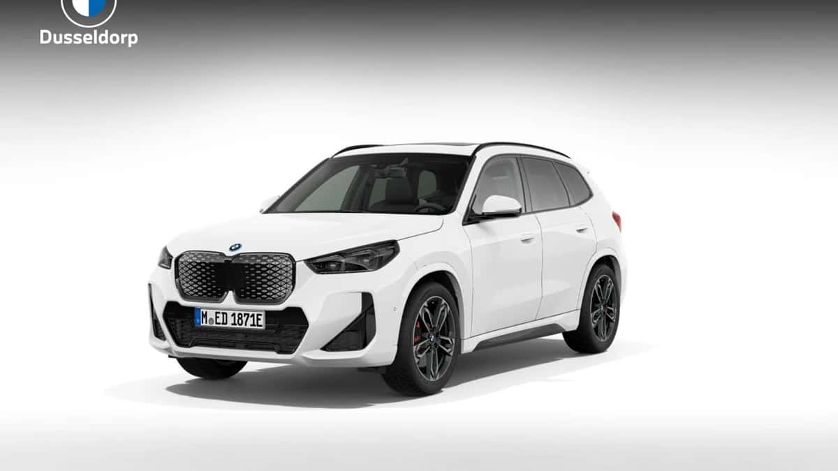 BMW iX1 (2026) — foto 1