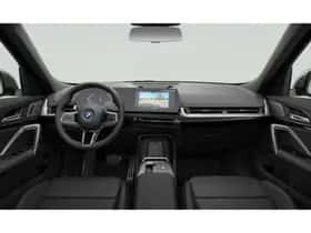 BMW iX1 (2026) thumbnail 4