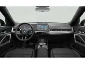 BMW iX1 (2026) thumbnail 4