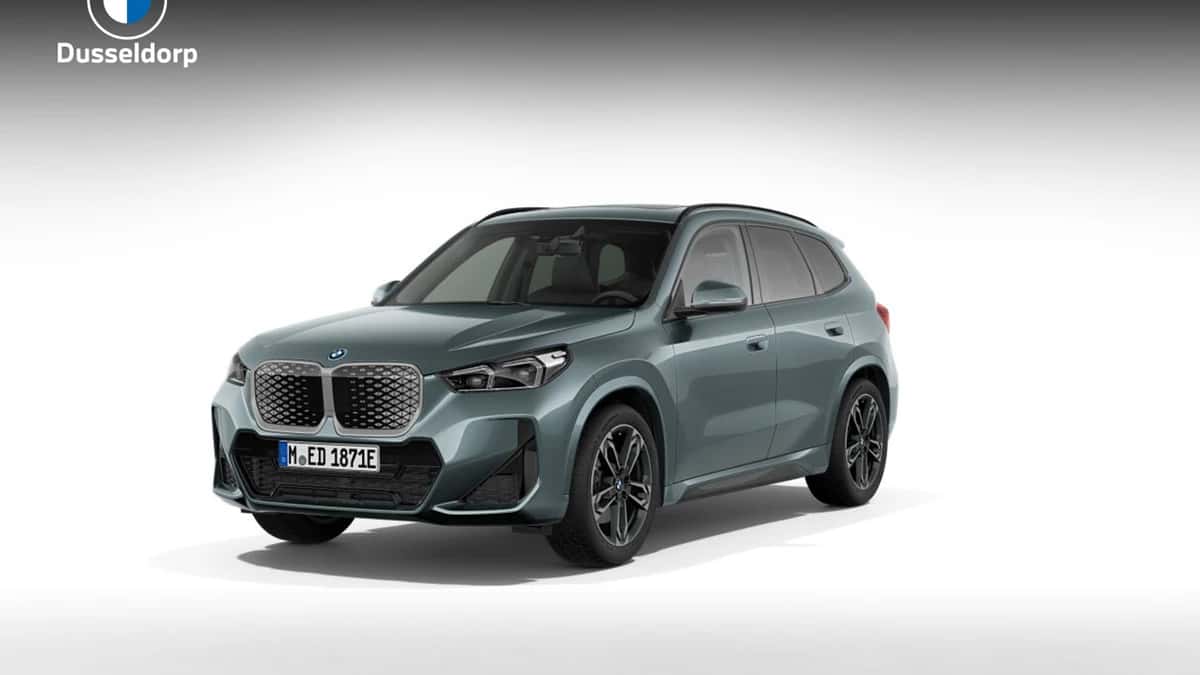 BMW iX1 (2026) — foto 1