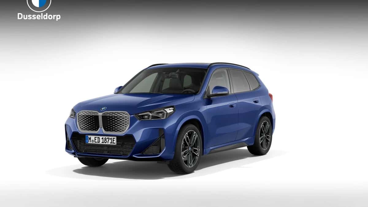 BMW iX1 (2026) — foto 1