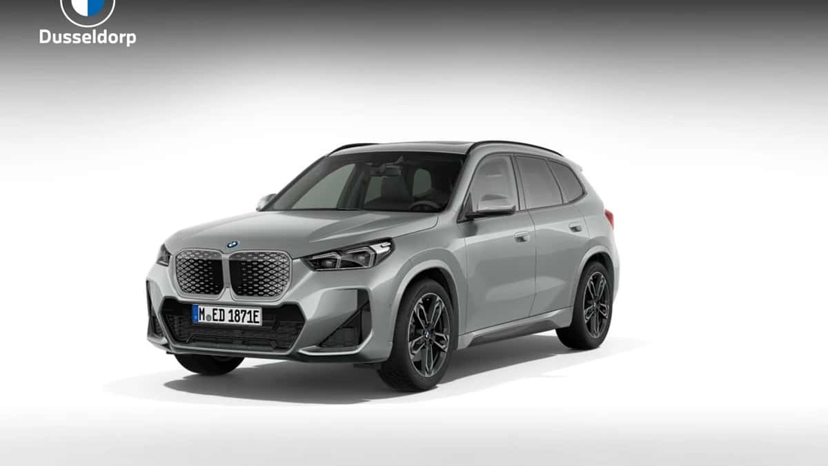 BMW iX1 (2026) — foto 1