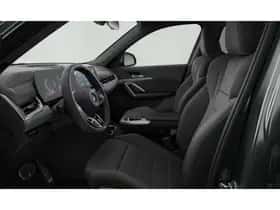BMW iX1 (2026) thumbnail 3