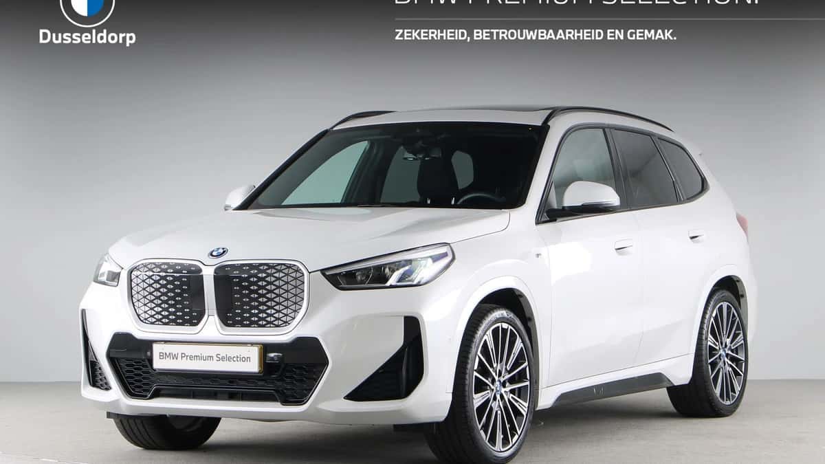 BMW iX1 (2025) — foto 1
