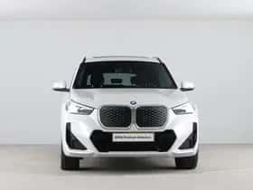 BMW iX1 (2025) thumbnail 6