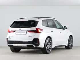 BMW iX1 (2025) thumbnail 9