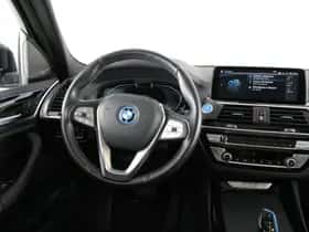 BMW iX3 (2021) thumbnail 2