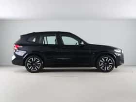 BMW iX3 (2021) thumbnail 8